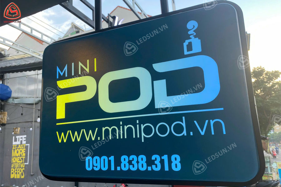 Hộp đèn hút nổi hình chữ nhật in UV