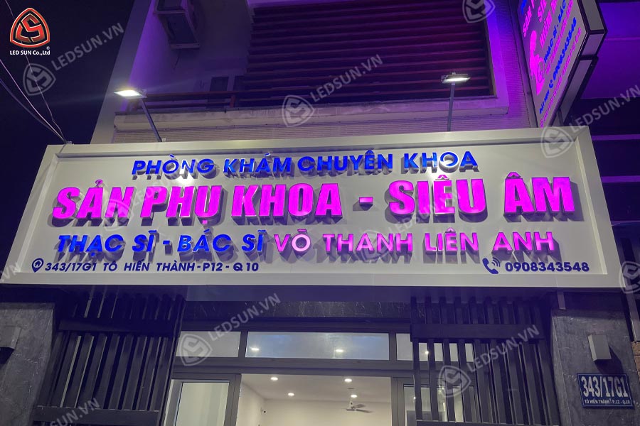 Chữ inox trắng gương mặt mica sáng đèn