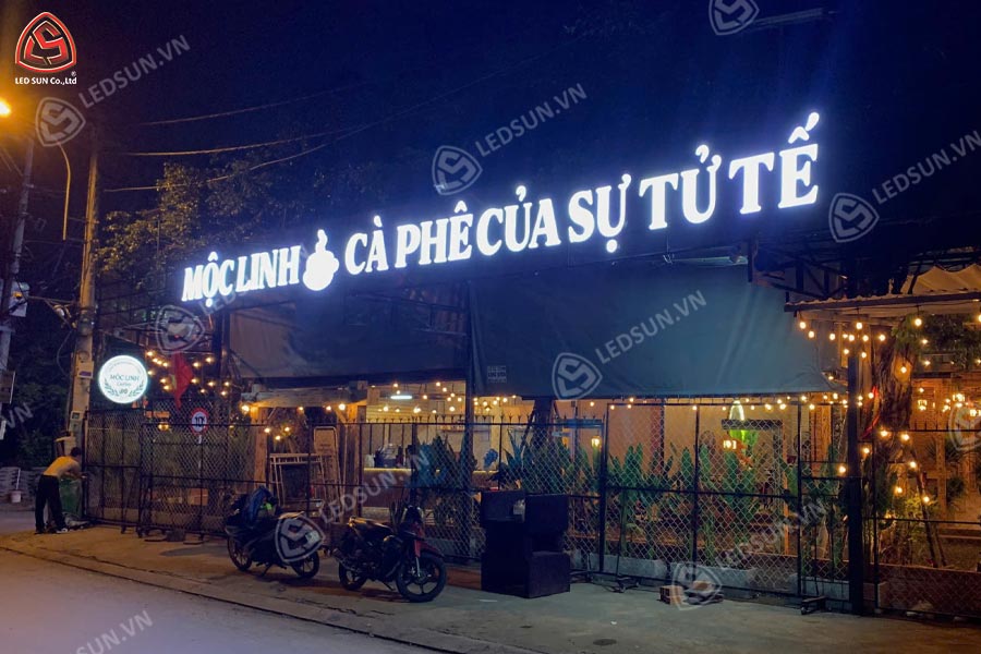 bảng hiệu quán cafe