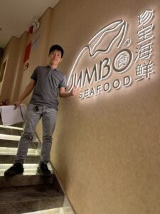 CEO Văn Cường khảo sát và tư vấn cho khách hàng ở Quận 8