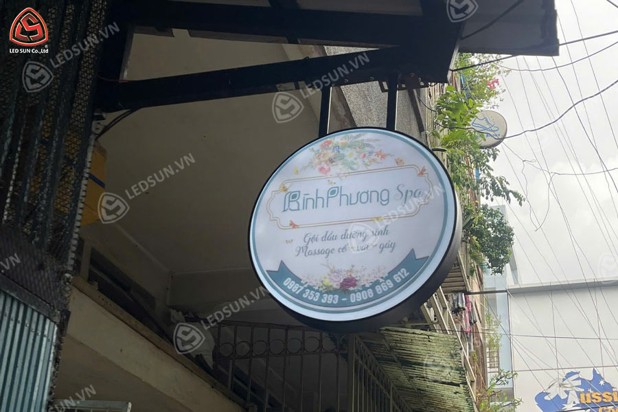 hộp đèn hút nổi