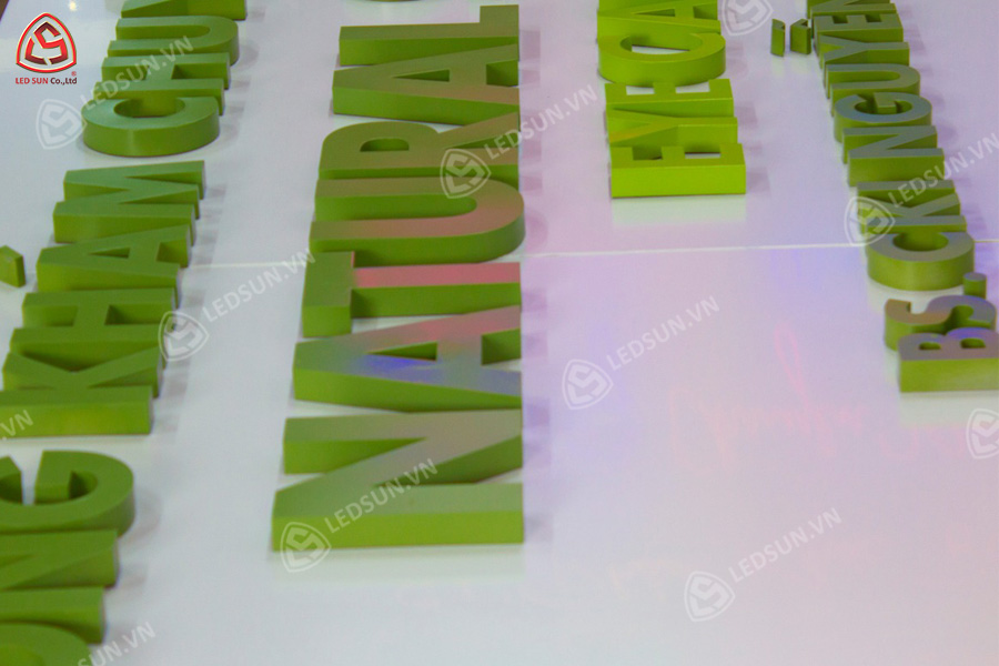 chữ inox sơn tĩnh điện