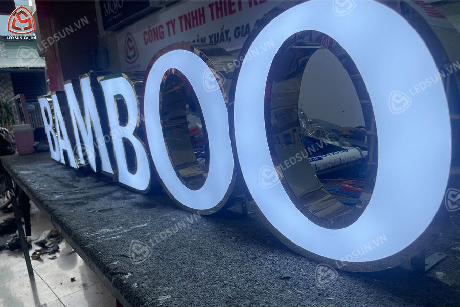 chữ inox mặt mica sáng đèn