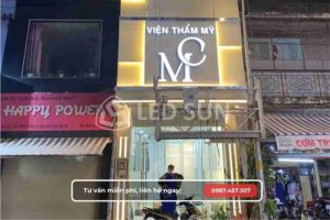 Làm bảng hiệu Quận 7 cho thẩm mỹ viện MC
