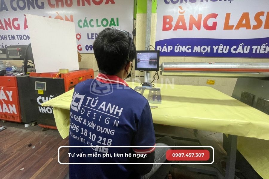 gia công chữ inox quận 10