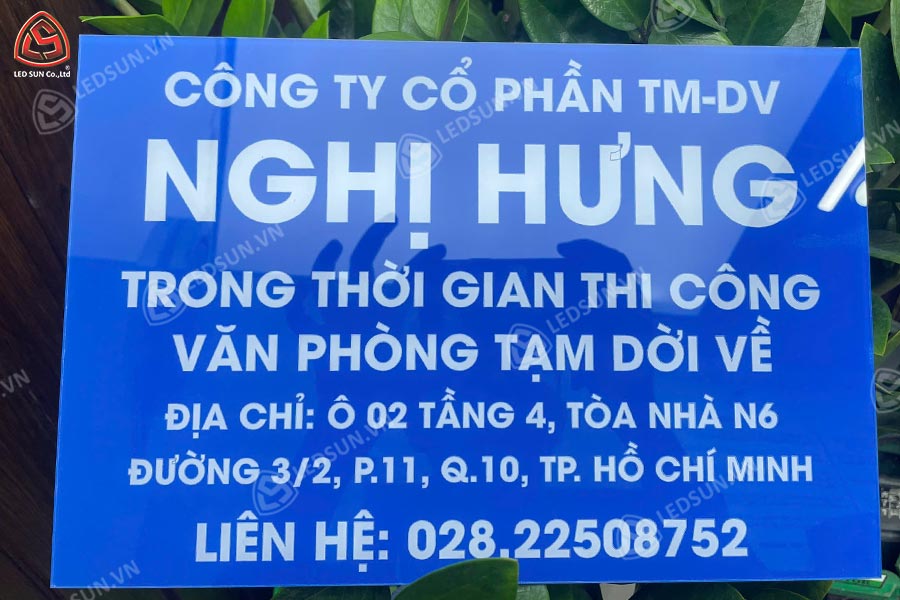 làm bảng tên công ty tphcm