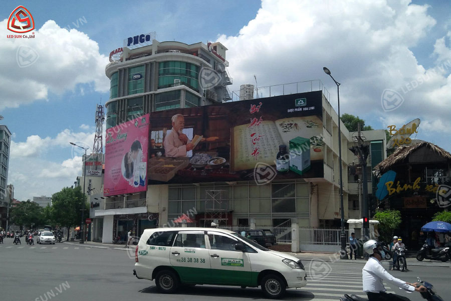 pano quảng cáo ngoài trời
