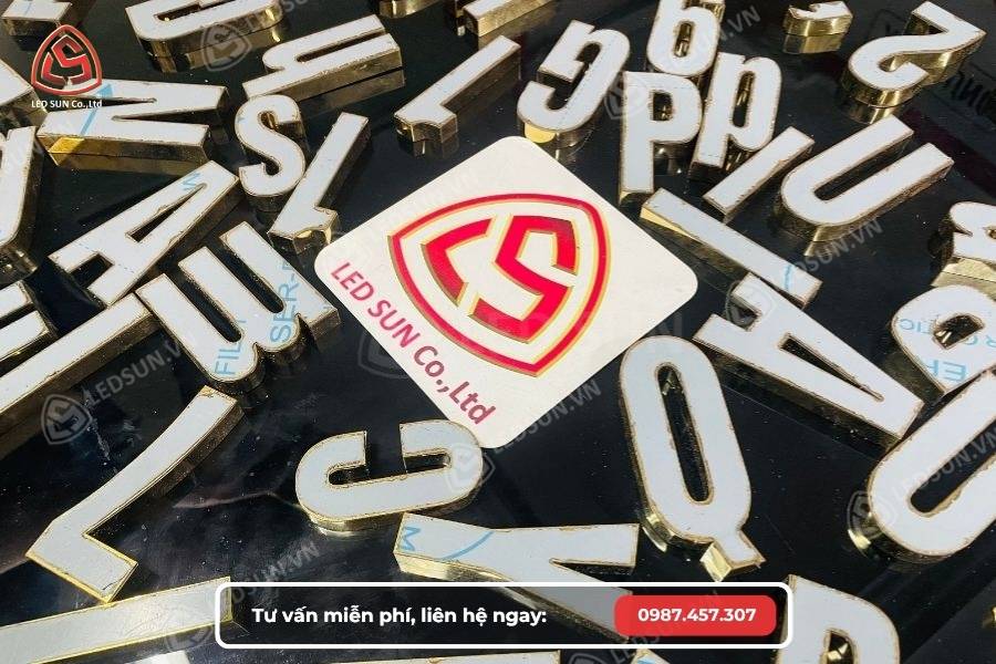 Yếu tố ảnh hưởng đến giá gia công chữ inox